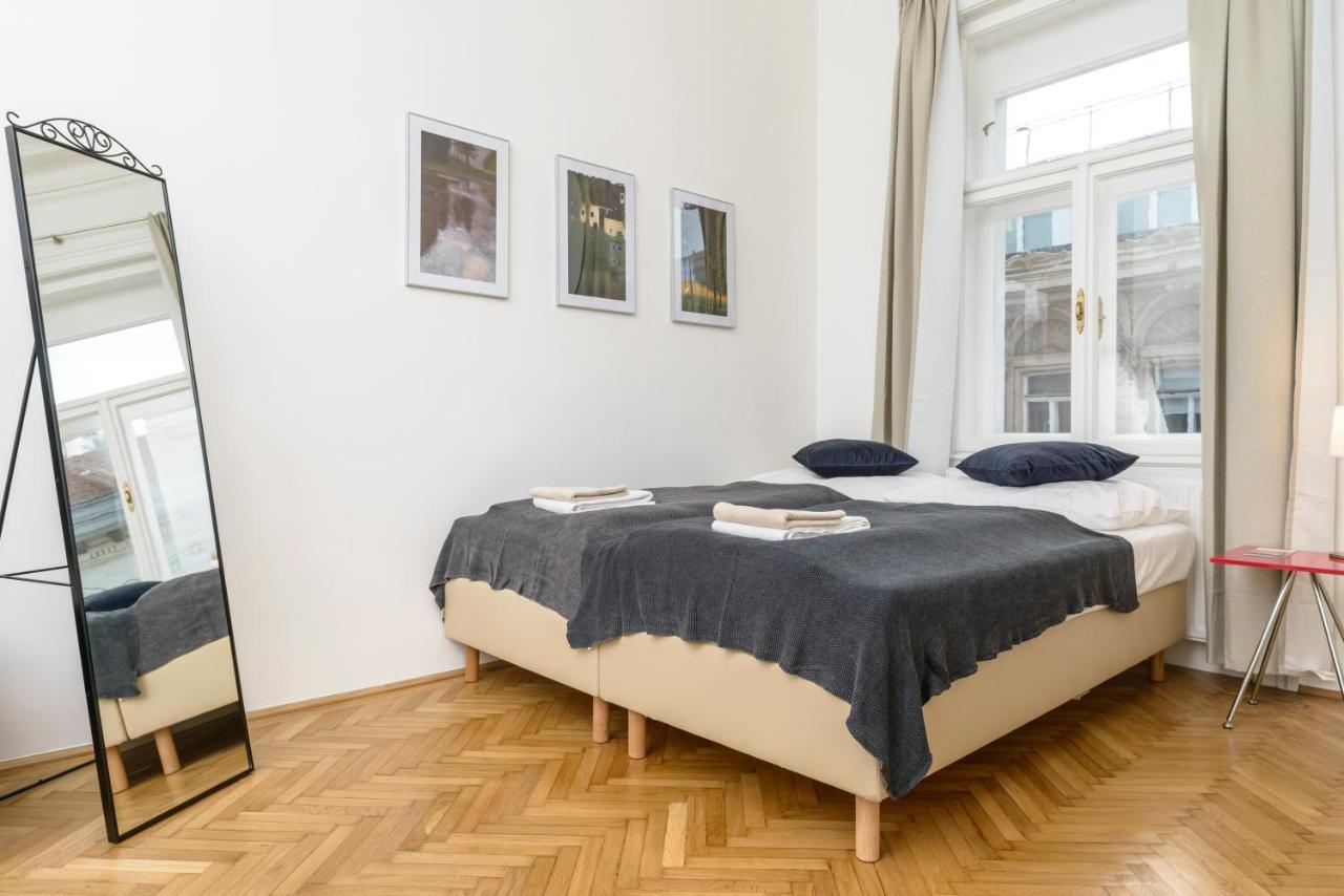 Senator Suite Stephansplatz By Ichbucheat Viyana Dış mekan fotoğraf